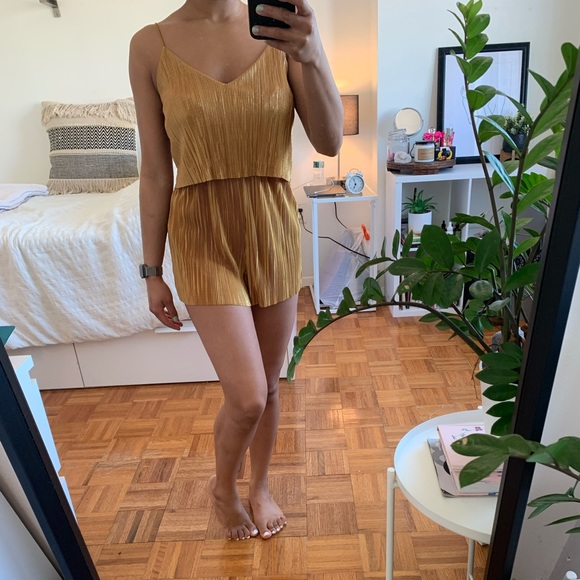 yellow/gold jumpsuit - Picture 1 of 4